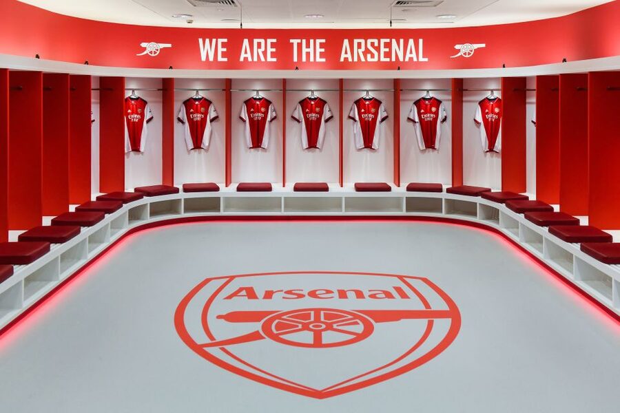 London: Emirates Stadium Entry Ticket and Audio Guide - How the audio guide works in practice