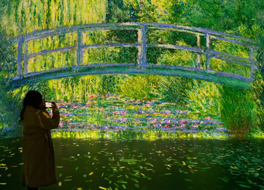 London: Entry Ticket to Frameless Immersive Art Experience - Music Turns Pictures Into an Experience