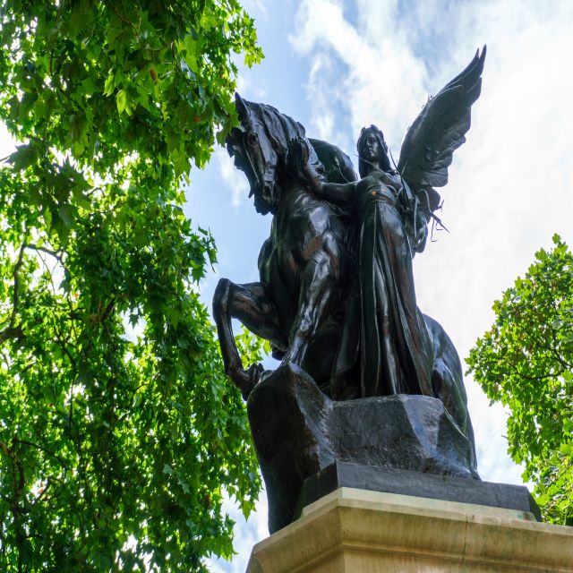 London Family-Friendly Walking Tour with Fun Activities - Key things to know before booking