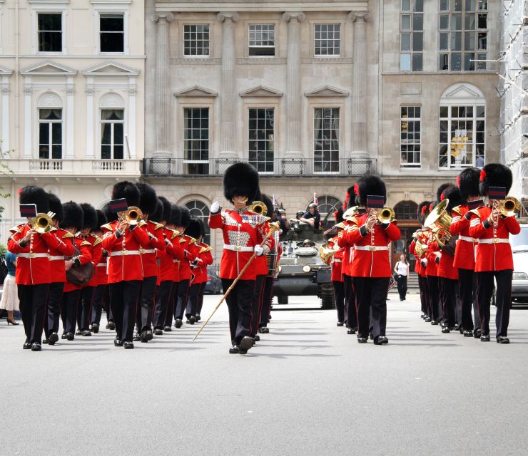London Family-Friendly Walking Tour with Fun Activities - Big Ben and the Palace of Westminster