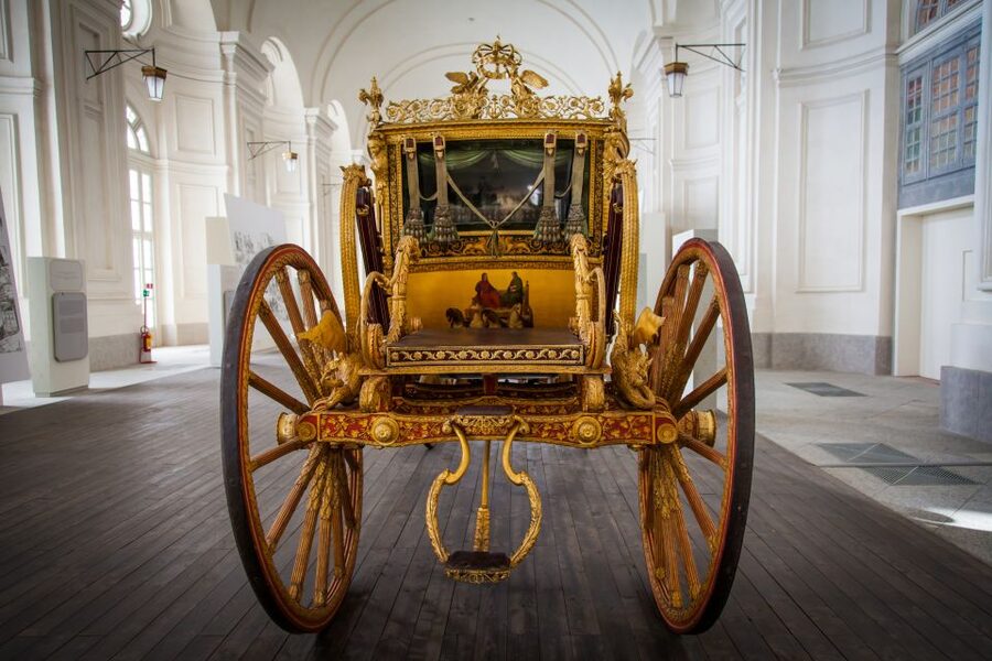London Family-Friendly Walking Tour with Fun Activities - What $298 per person buys you