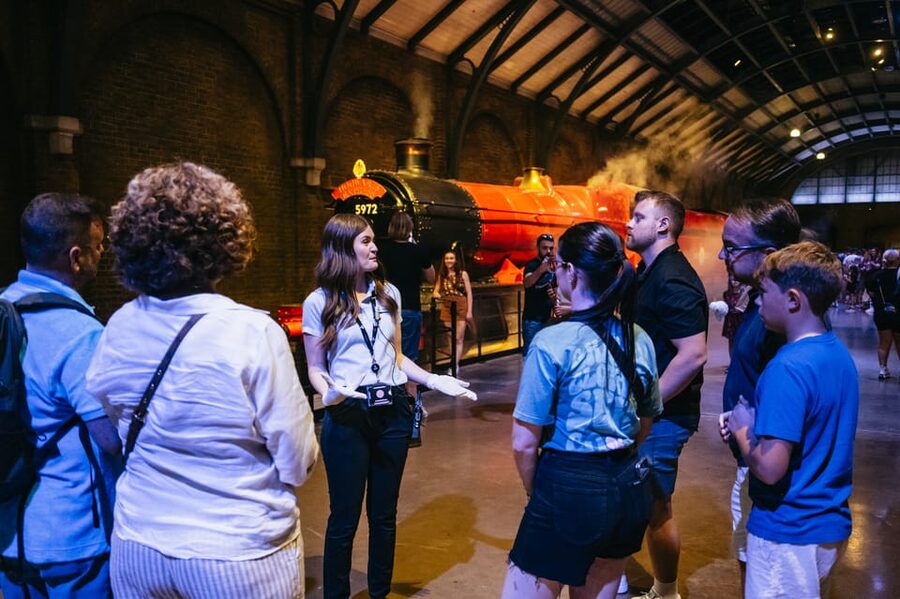 London: Fully-Guided Making of Harry Potter Tour - Dumbledore’s office and the working world behind the films