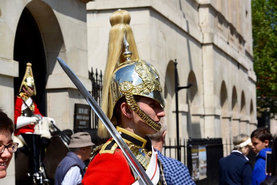 London: German-Speaking Guided Tour of Westminster - Westminster Abbey and Parliament Square