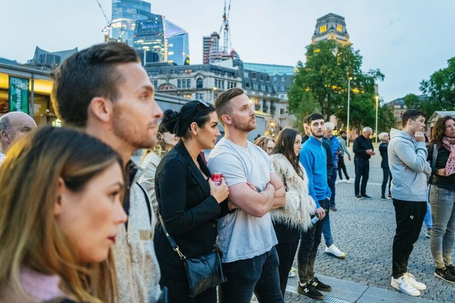 London: Ghost Walk and River Thames Boat Ride - Parliament and the London Eye after dark