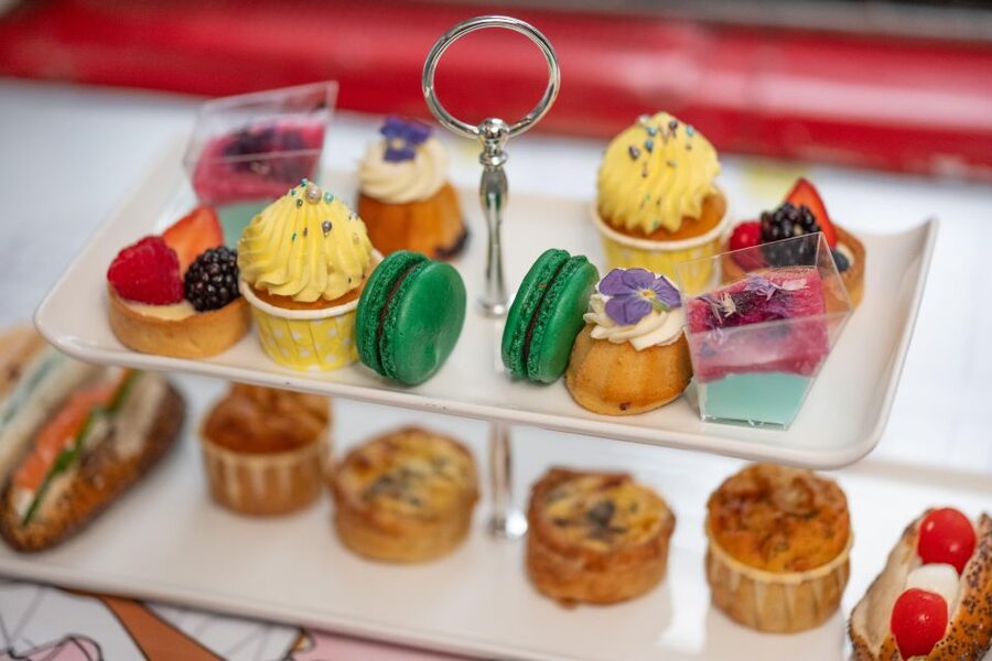 London: Gin and Afternoon Tea Bus Tour with Audio Guide - Key points to know before booking