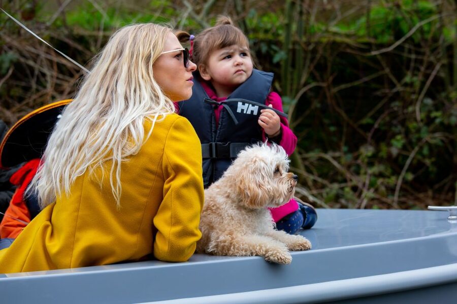 London: GoBoat Rental for Regent's Canal & Paddington Basin - Why the picnic table matters