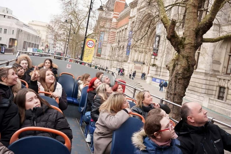 London: Golden Tours Gray Line Hop-on Hop-off Bus Tour - Two Free Walking Tours Add Time on Foot