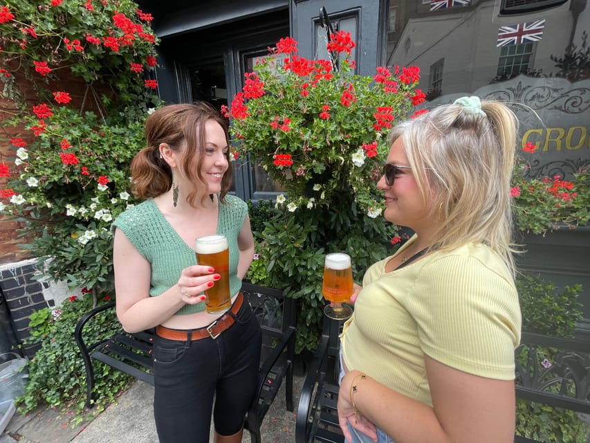 London: Great British Pubs Walking Tour - A haunted pub and London’s darker mood