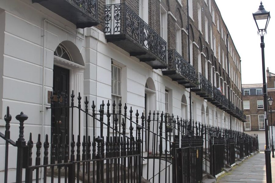 London: Guided Harry Potter Coach Tour of Locations - From the coach to the wizarding streets