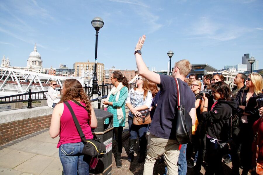 London: Guided Harry Potter Tour - Trafalgar Square and the film premiere connection