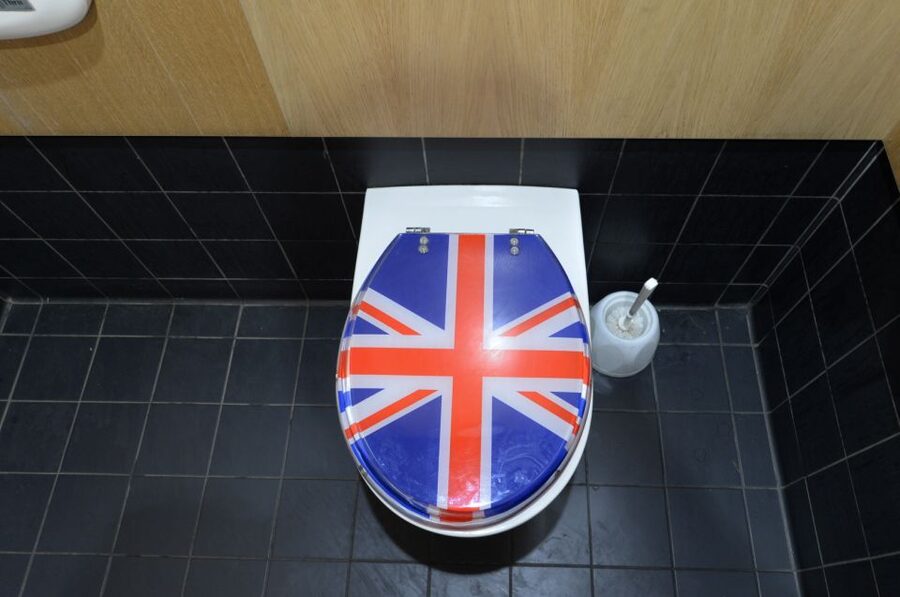 London: Guided Loo Tour - Starting at Waterloo’s Platform 19 toilets