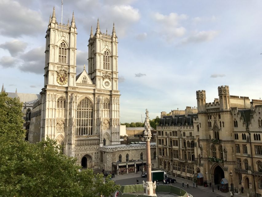 London: Guided Tour of Houses of Parliament & Westminster - What the guides add to the visit