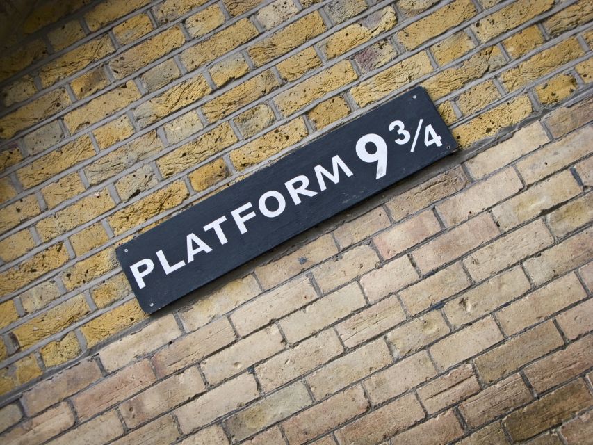London: Harry Potter Filming Locations Walking Tour - Godwin’s Court and Cecil’s Court