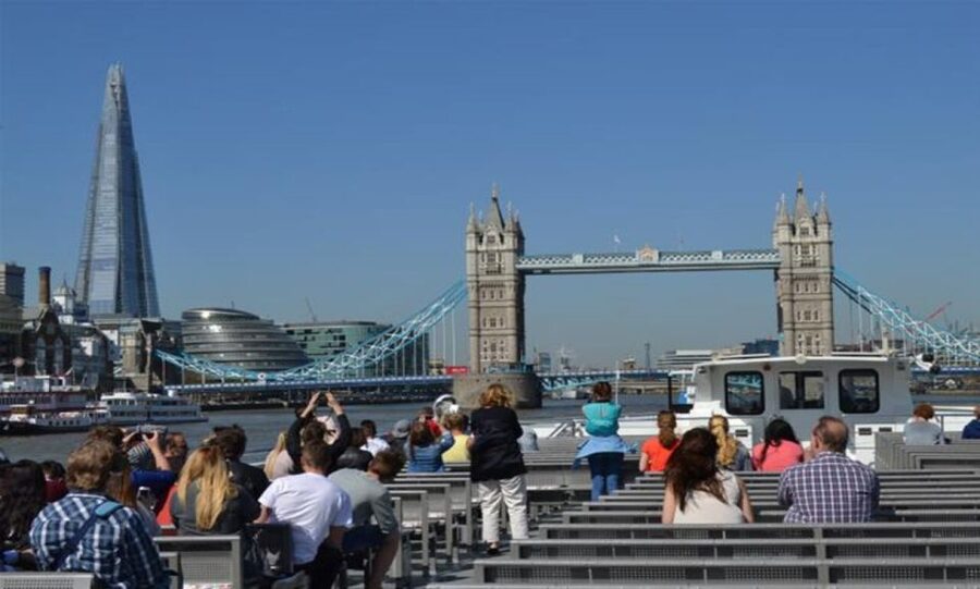 London: Harry Potter Tour, River Cruise & The London Dungeon - Palace Theatre and House of Spells