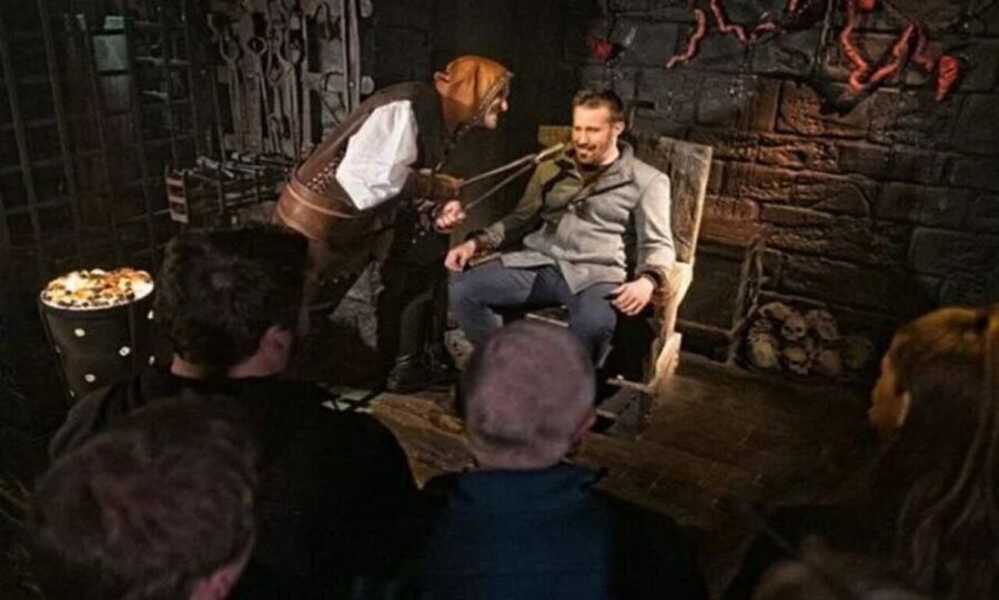 London: Harry Potter Tour, River Cruise & The London Dungeon - The London Dungeon finishes the day with scares