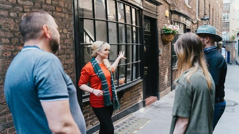 London: Harry Potter Walking Tour (& Bottle of Butterbeer) - Shakespeare’s Globe and the route to the Death Eater bridge