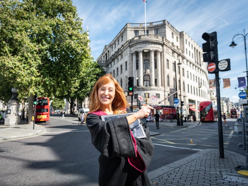 London: Harry Potter Walking Tour & the London Dungeons - Cecil Court brings a storybook feel