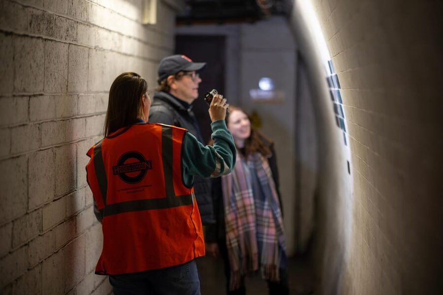 London: Hidden Tube Tour of Holborn's Secret Platforms - Entering the closed parts of Holborn station