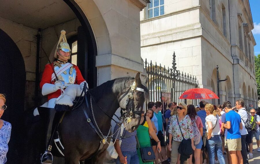 London Highlights Taxi Tour - The guide can make or break the day