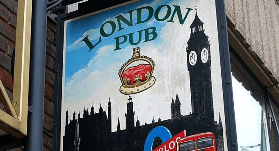 London: Historic London Pub Walking Tour - The 800-year-old pub and guaranteed seating