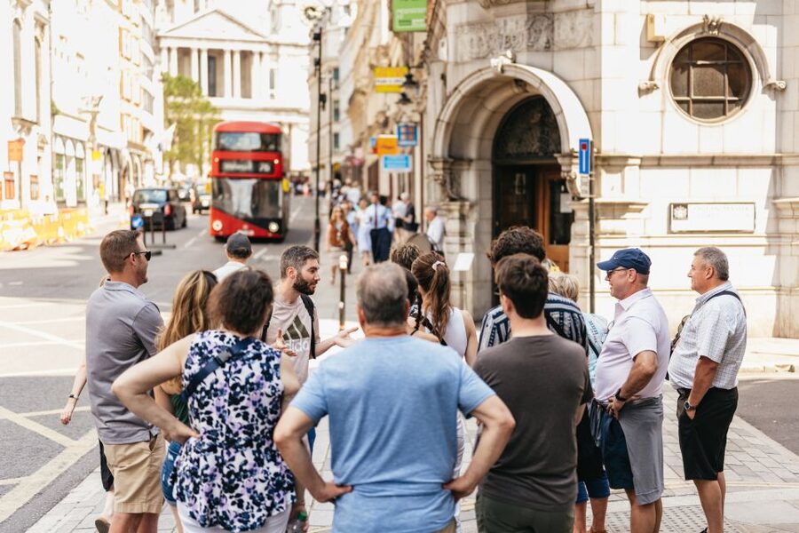 London: Historic Pubs of Central London Walking Tour - Why the history works better with a pint in hand
