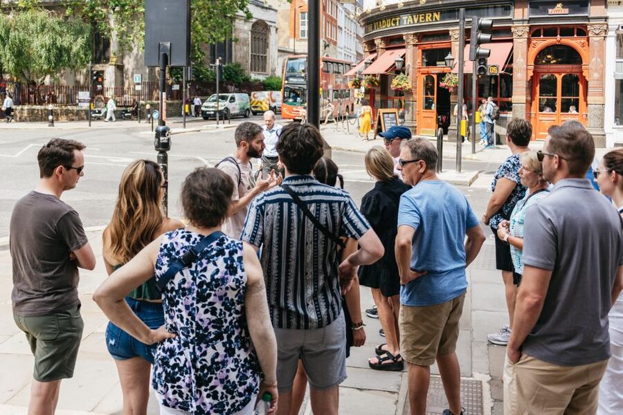 London: Historic Pubs of Central London Walking Tour - The street of shame and the changing face of London