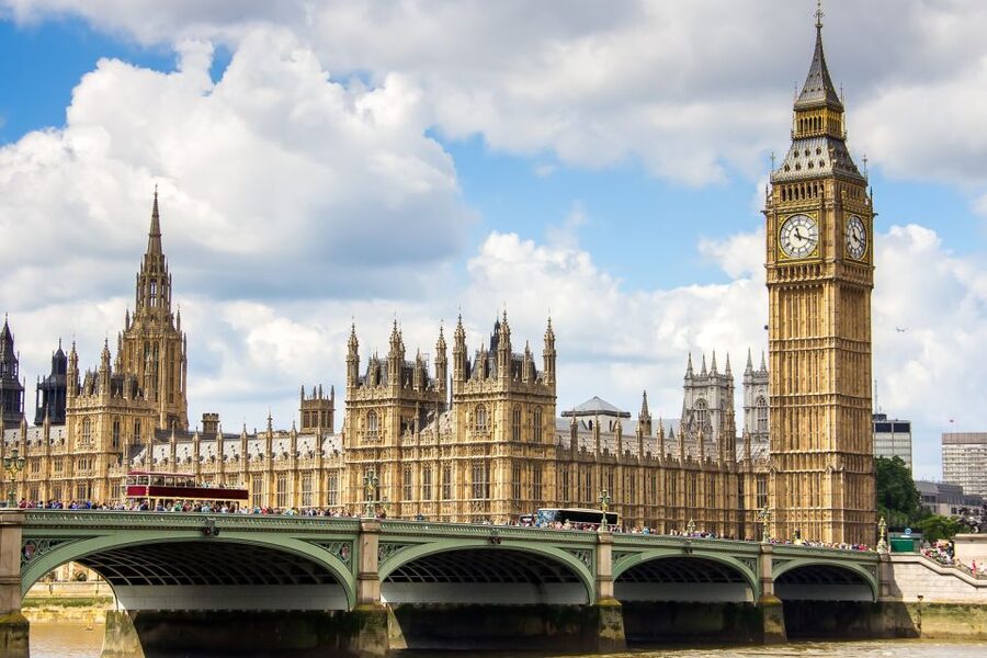 London: History and Highlights Private Guided Walking Tour - From Two Temple Place to Trafalgar Square