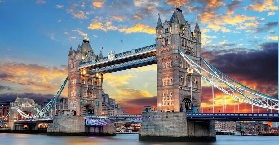London: History and Highlights Private Guided Walking Tour - All Hallows By The Tower and 1,300 Years of London