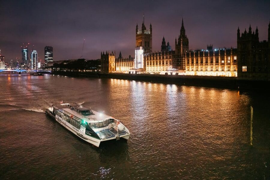 London: Hop-On Hop-Off 1-Day River Sightseeing Adventure - Why seeing London from the Thames works so well