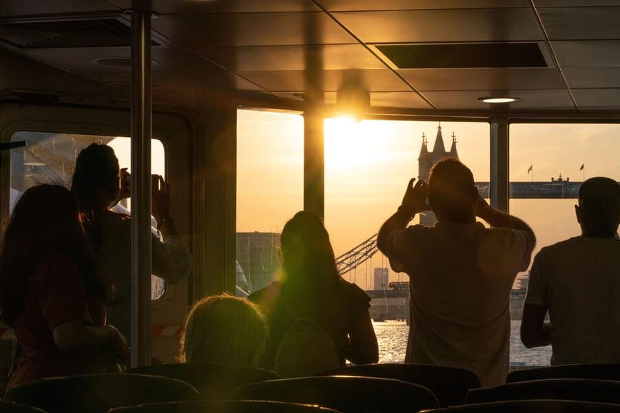 London: Hop-On Hop-Off 1-Day River Sightseeing Adventure - Night rides and changing light