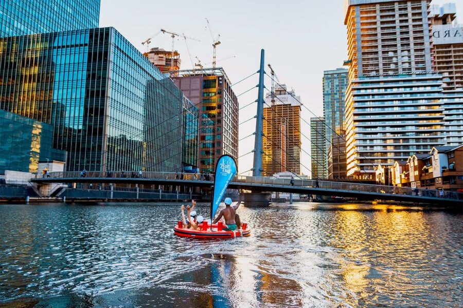 London: Hot Tub Boat Guided Historical Docklands Cruise - How good is the historical guiding?