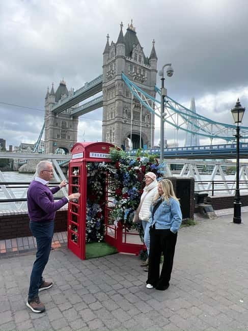 London: Iconic London Taxi Tour - Private 3 hour tour - The electric taxi and what the ride feels like