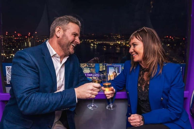 London: IFS Cloud Cable Car Champagne Experience - Inside the private cabin above the Thames