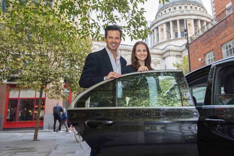 London In One Day Private tour with separate Tour Guide - Why the guide-and-driver setup matters