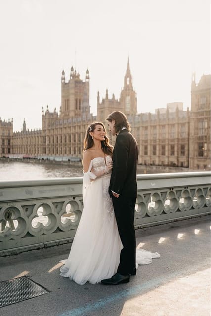 London Instagram tour with a private photographer - Posing Help for People Who Feel Stiff