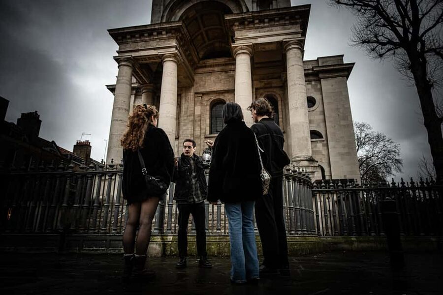 London: Interactive Jack the Ripper Walking Tour - Reaching Mitre Square and considering the final theories