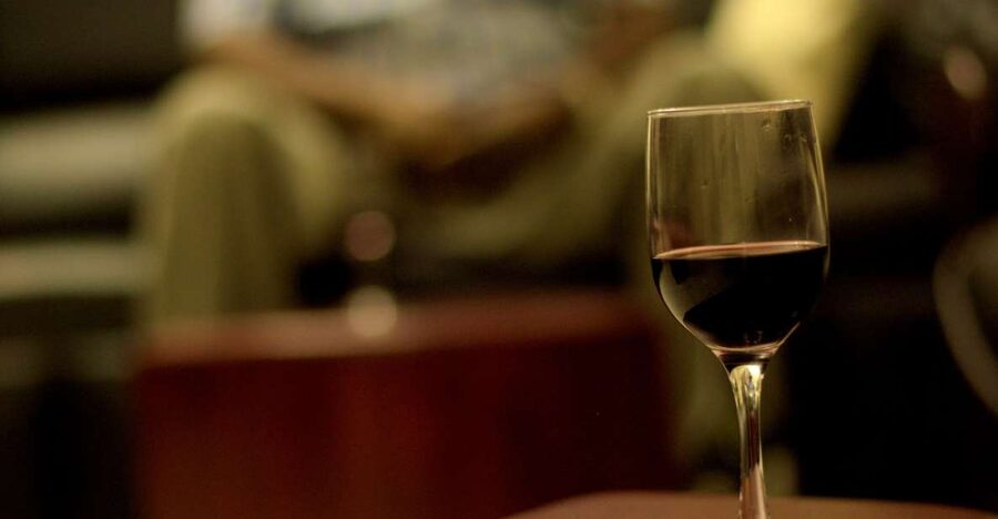 London: Islington’s Wine Sampling Tour with a Local - Walking beside the canal
