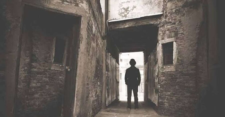 London: Jack The Ripper Most Amazing Guided Walking Tour - Meeting your guide at Aldgate East