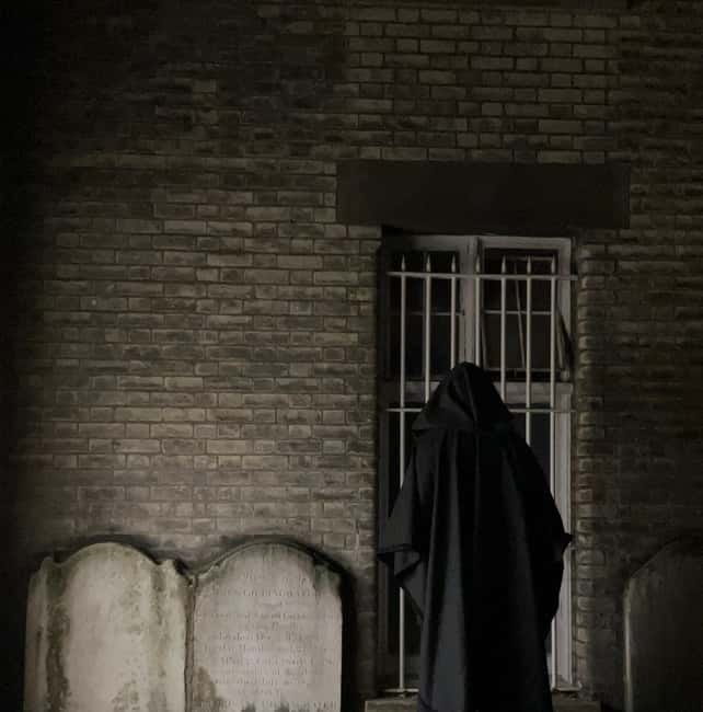 London: Jack the Ripper Tour and Underground Prison in Spanish - Why this tour offers more than Jack the Ripper