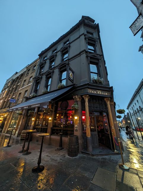 London: Jack the Ripper Tour in Spanish - Lilian Knowles House and the changing city