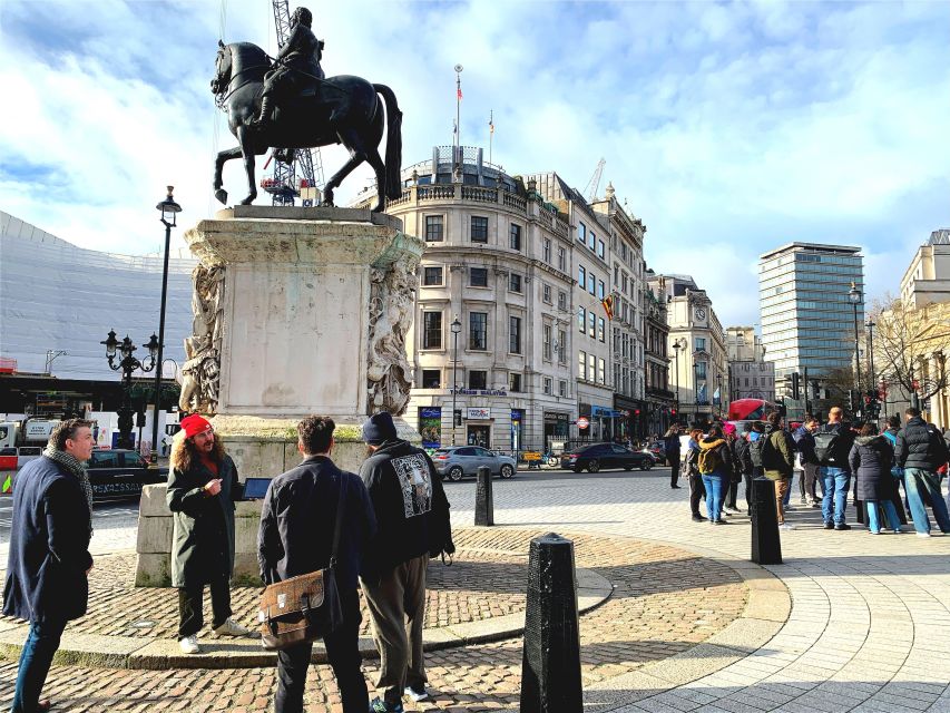 London: James Bond and Spies Walking Tour - Waterloo Bridge and the view across London