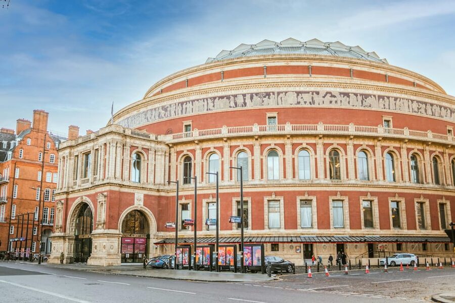 London: Kensington and Chelsea Guided Walking Tour - Starting at South Kensington Station and Exhibition Road