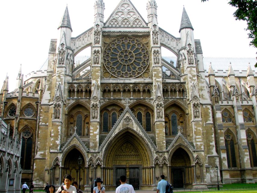 London: Kid-Friendly Westminster Abbey & Sightseeing Tour - Why this 2.5-hour route works for families