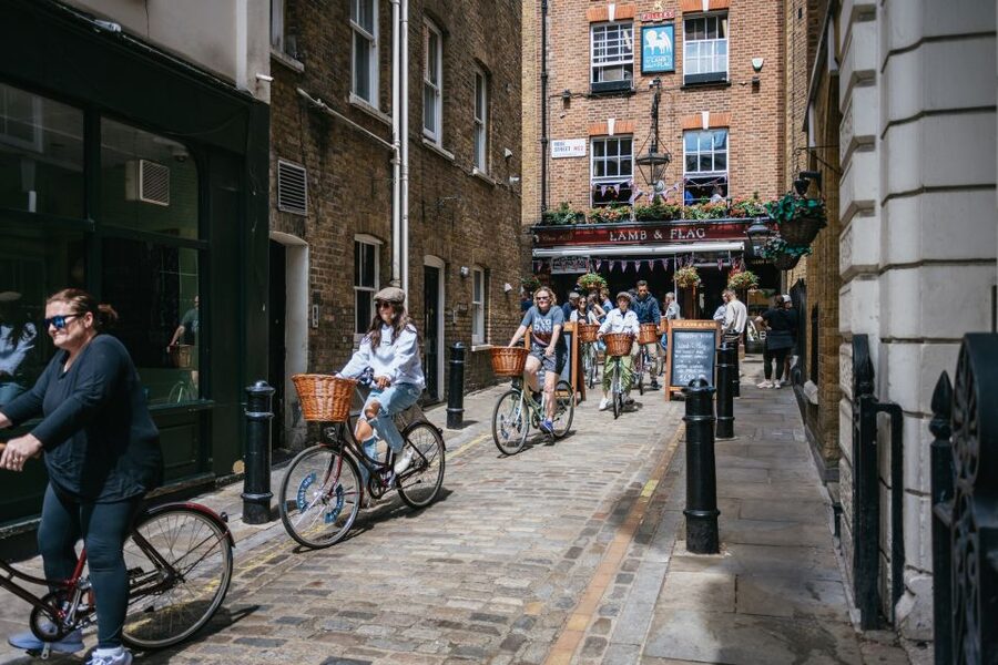 London: Landmarks & Secrets Bike Tour with Pub & Street Art - What the $101 price really buys you
