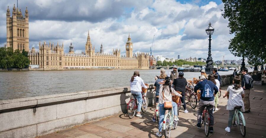 London: Landmarks & Secrets Bike Tour with Pub & Street Art - The London Eye and Westminster Bridge