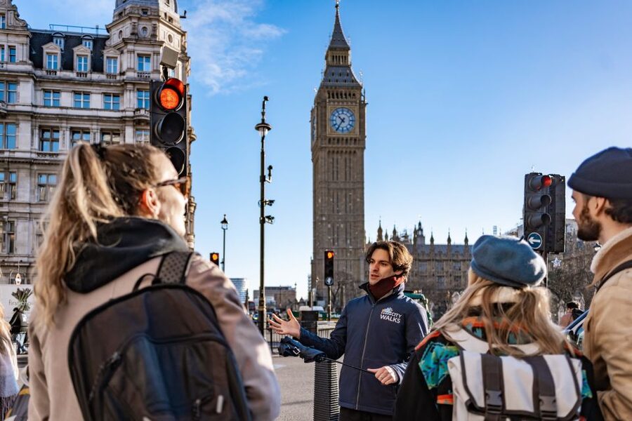 London: Landmarks Walking Tour & Harry Potter Walking Tour - Buckingham Palace and the royal route