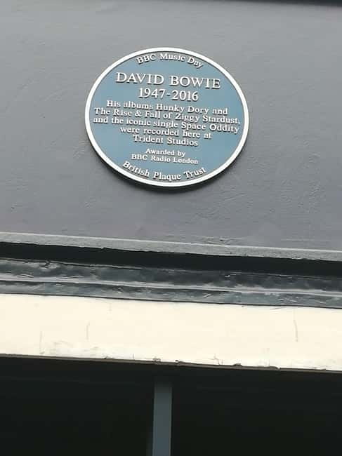 London: 'London Rocks!' Private Music Walking Tour in Soho - Pubs, clubs, and the first steps of the Rolling Stones