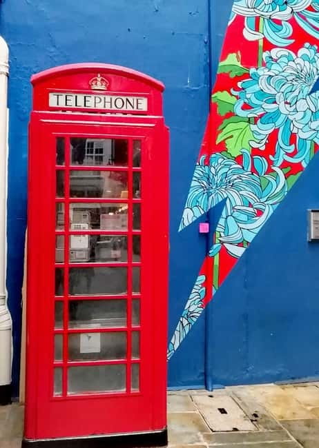 London: 'London Rocks!' Private Music Walking Tour in Soho - Savile Row and the Beatles’ last show together
