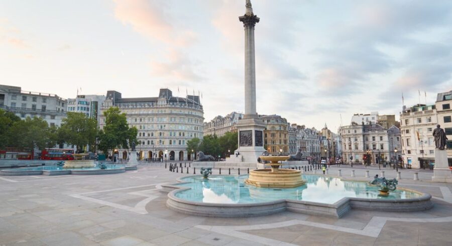 London: London Sightseeing Walking Tour with 30+ Sights - Westminster’s government quarter