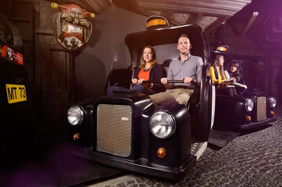 London: Madame Tussauds Fast Track Entry & Champagne Bar - Who gets the most from this ticket?